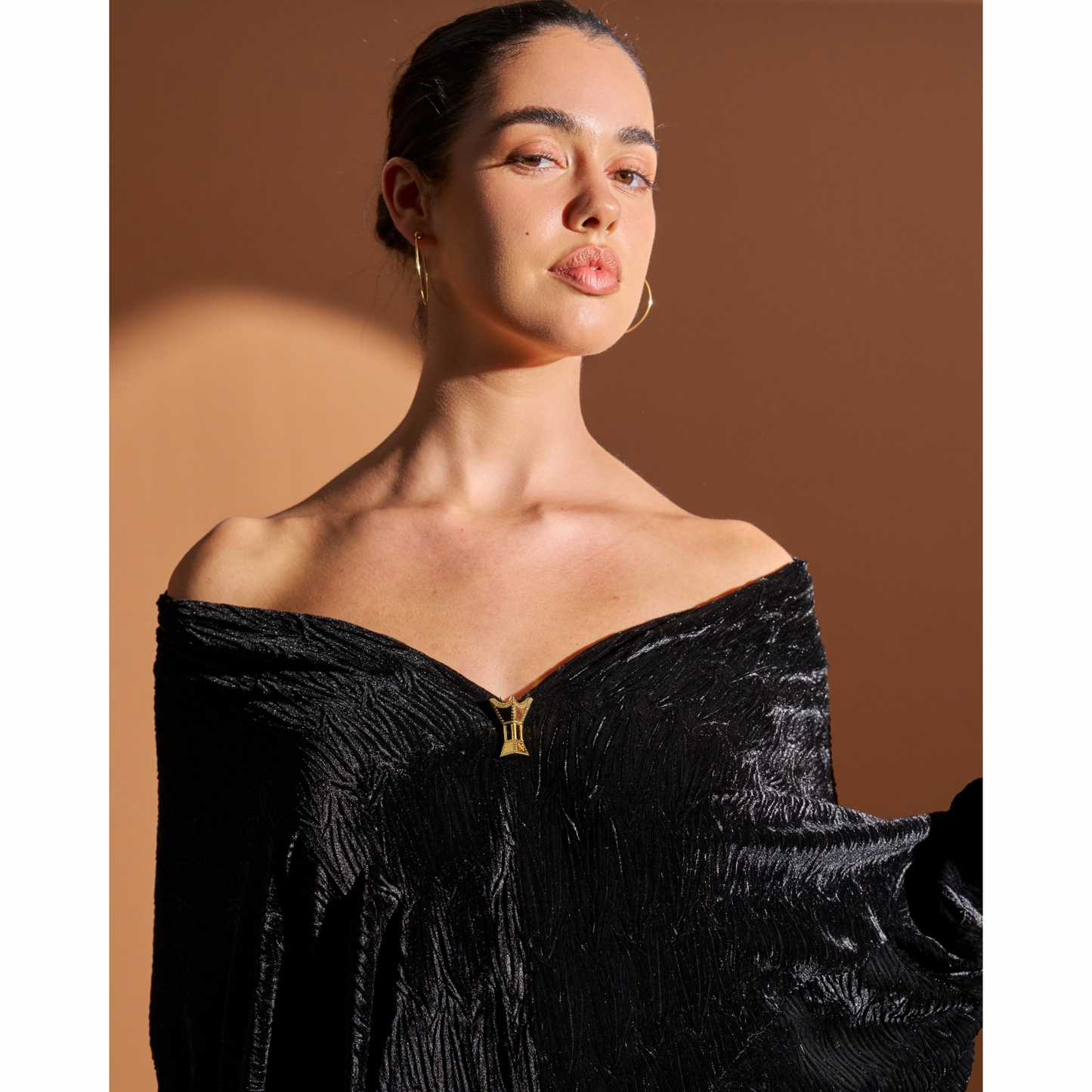 Look15- Black