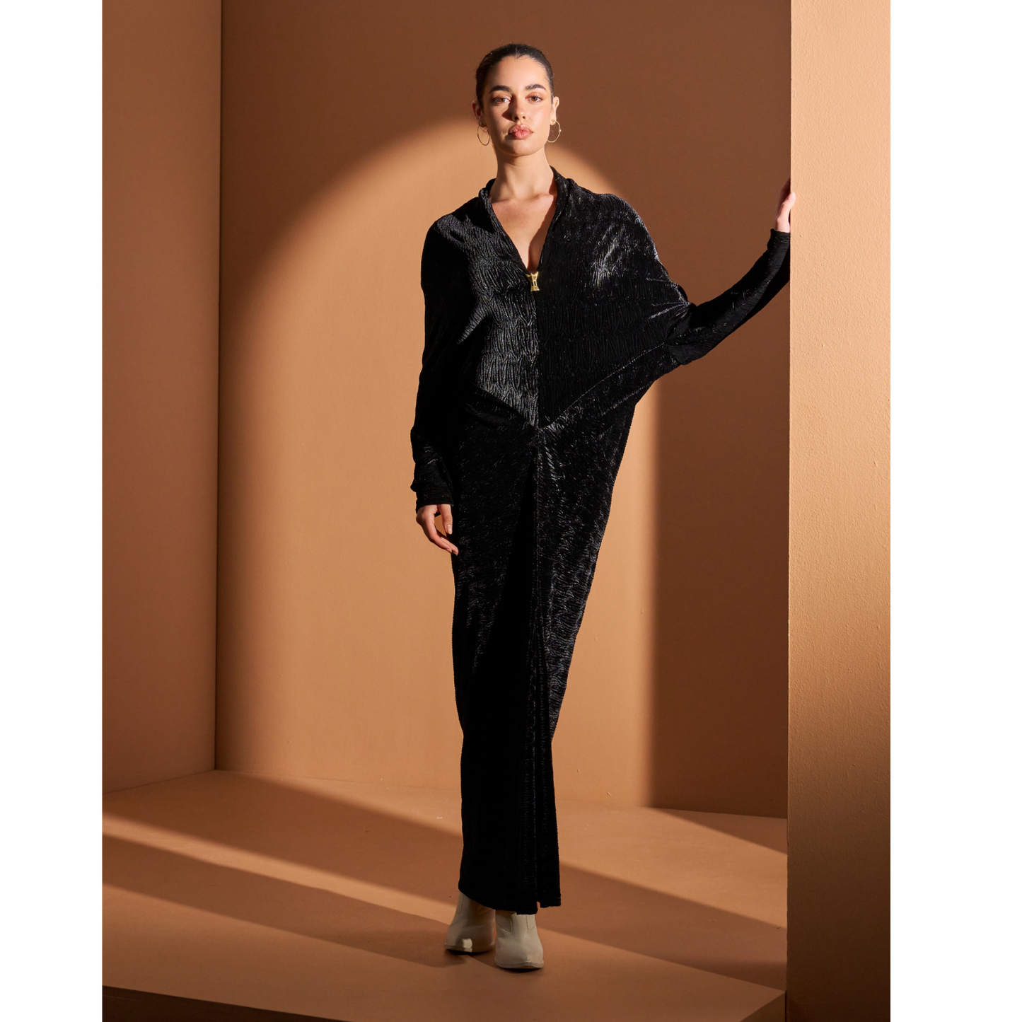 Look15- Black